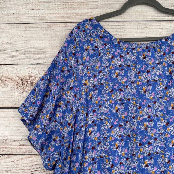 Melrose and Market Floral V-Neck Tie Front Blouse Women's 2X Blue NEW - Picture 4 of 10